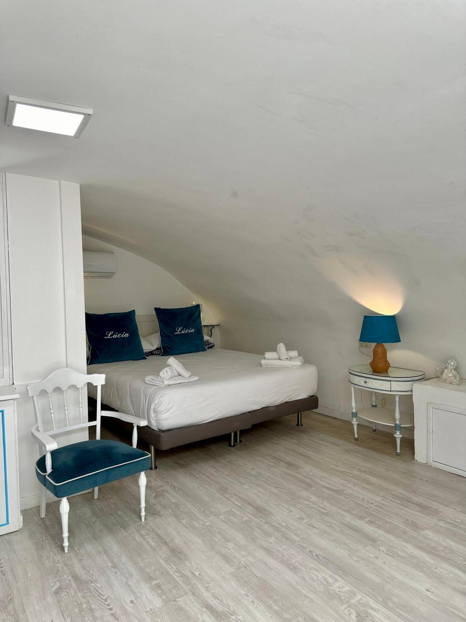 Martucci 83 Bed & Breakfast Napoli